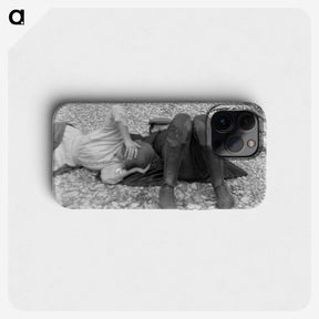 1-8_Leslie-Adkin_phone