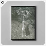Self-Portrait with camera, tripod and pistol - アルフレッド スティーグリッツ Canvas.
