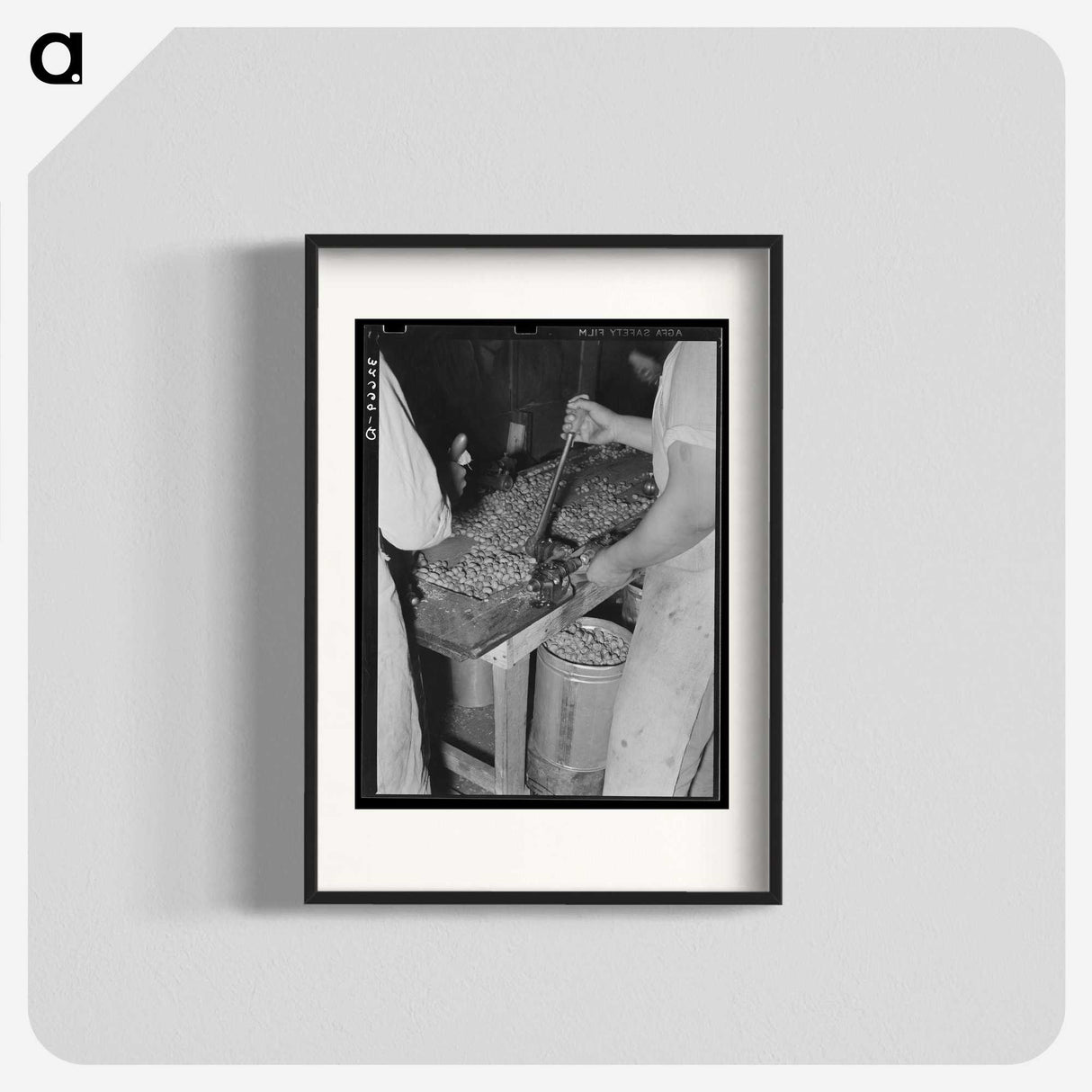 1-98_Russell-Lee_blk
