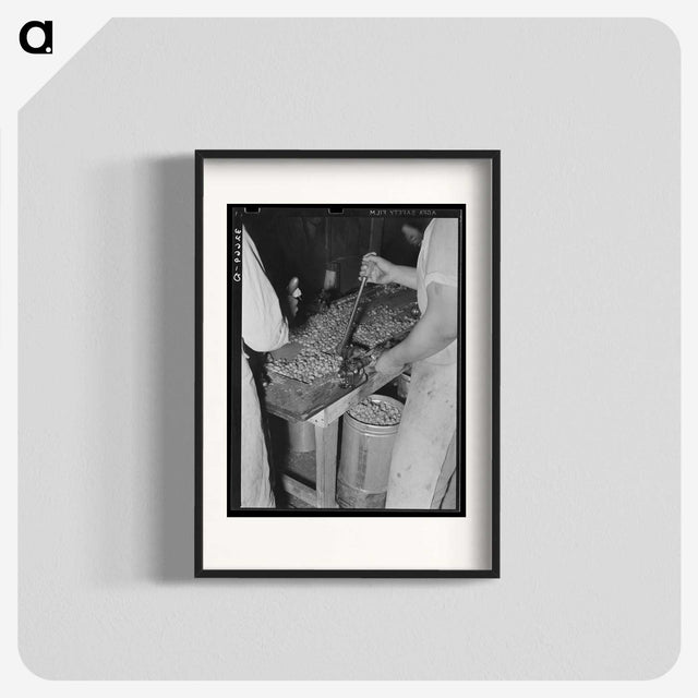 1-98_Russell-Lee_blk