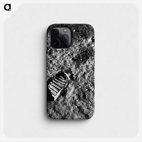 1-9_Apollo-Moon-Landing_phone