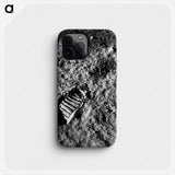 Astronaut’s Footprint in Lunar Soil - アポロ月面着陸 Phone Case.