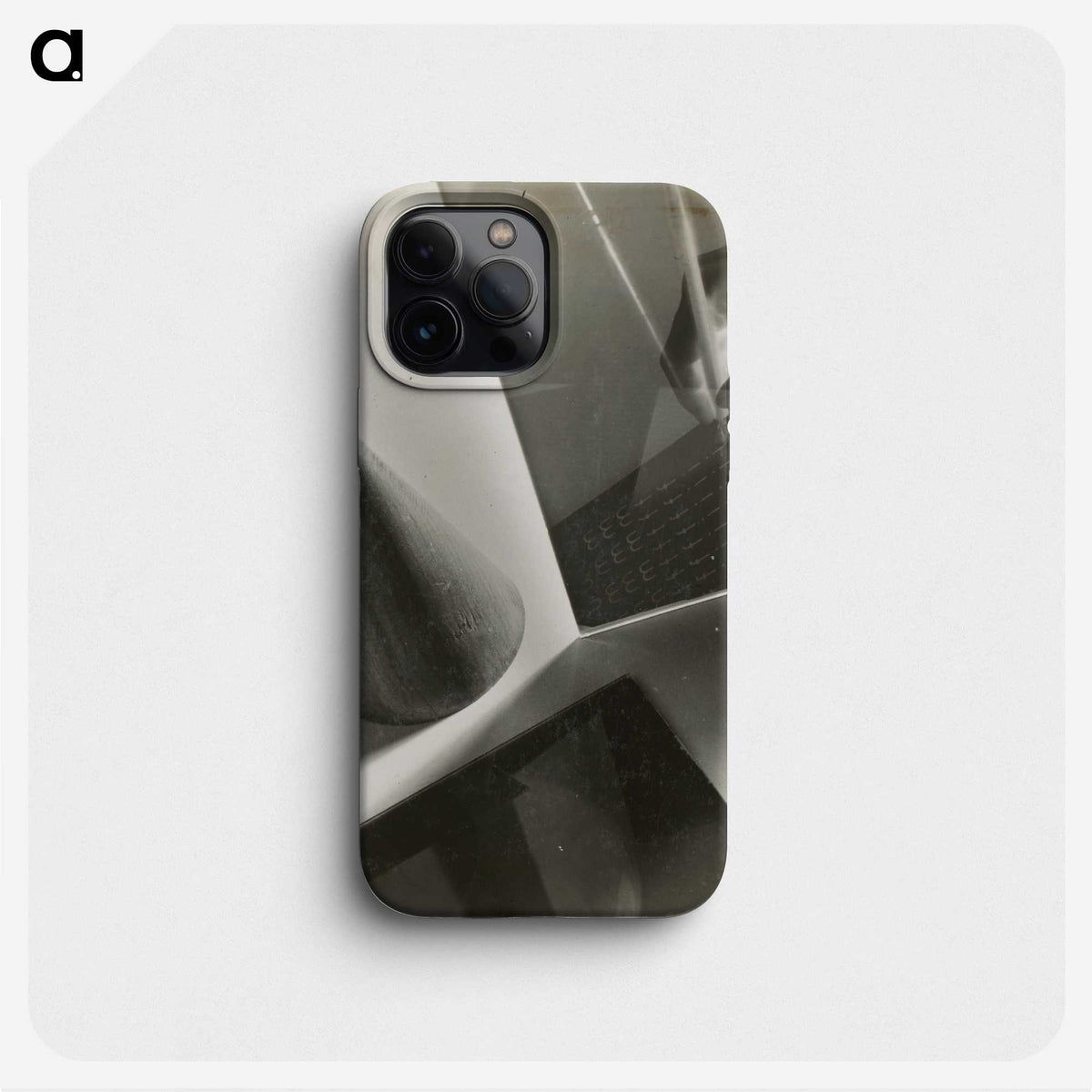 1-9_Milos-Dohnany_phone