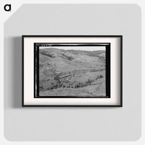 アートポスター-Untitled photo, possibly related to: Upper end of Squaw Creek Valley near the mill, showing part of the timber resources. Ola self-help sawmill co-op. Gem County, Idaho. General caption 48 - ドロテア ラング Poster.