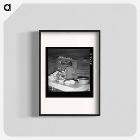 アートポスター-Wife of tobacco sharecropper putting breakfast dishes away - ドロテア ラング Poster.