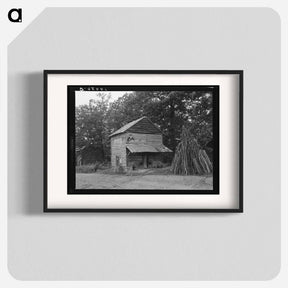 アートポスター-Tobacco barn near Gordonton, North Carolina - ドロテア ラング Poster.