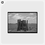 アートポストカード-Privy on Sharecropper's Old Farm Unit
 - ラッセル リー Postcard.