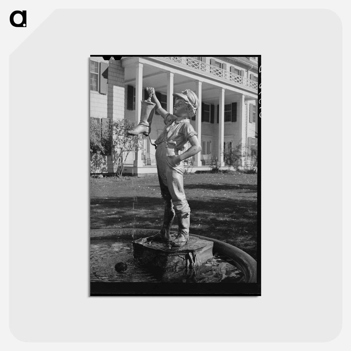 アートポストカード-Fountain in front of hotel
 - ラッセル リー Postcard.