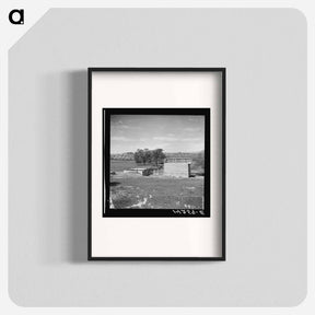 アートポスター-Sewage disposal plant at the Aqua Fria Farm security administration camp for migrant workers - ドロテア ラング Poster.
