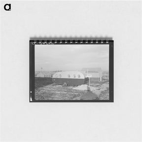 アートメモ帳-Untitled photo, possibly related to: Infirmary. Nyssa farm family labor camp. Mobile unit at opening of beet campaign. Malheur County, Oregon. FSA (Farm Security Administration) camp - ドロテア ラング Memo.
