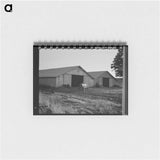 Tractor garage at the Aldridge Plantation near Leland, Mississippi - ドロテア ラング Memo.