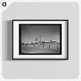 Between Tulare and Fresno, California on US 99 - ドロテア ラング Poster.