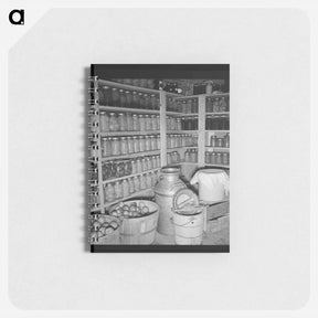 アートメモ帳-Interior of Mrs. Botner's storage cellar - ドロテア ラング Memo.