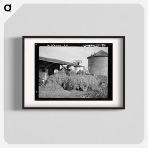 アートポスター-Unloading Pea Vines at Vinery
 - ラッセル リー Poster.