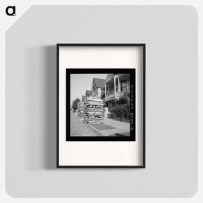 アートポスター-Woodpiles along the street are a characteristic of Portland, Oregon. - ドロテア ラング Poster.