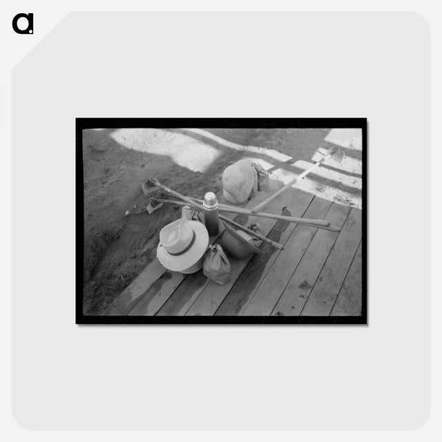 アートポストカード-Belongings at Nyssa Camp
 - ラッセル リー Postcard.