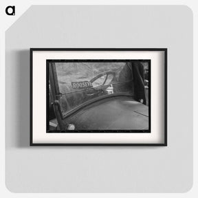 アートポスター-The Windshield of a Migratory Agricultural Laborer's Car - ドロテア ラング Poster.