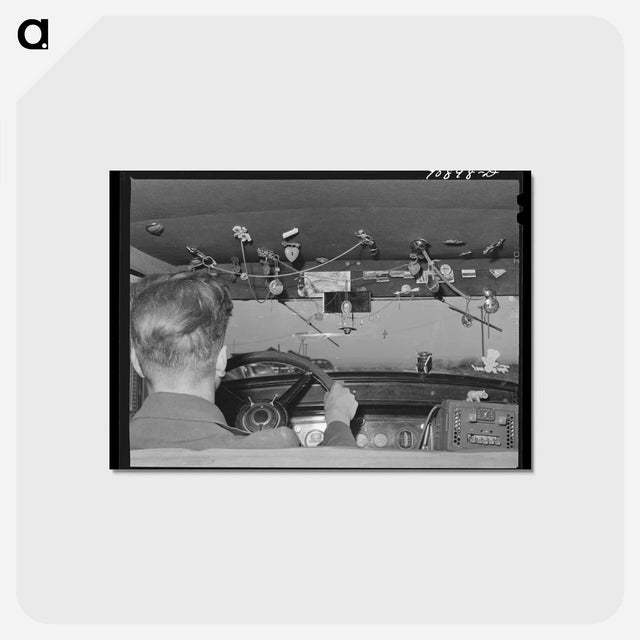 アートポストカード-Trinkets in an Agricultural Worker's Automobile
 - ラッセル リー Postcard.