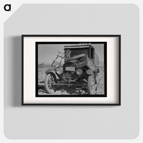 アートポスター-Car of drought refugee on edge of carrot field in the Coachella Valley. California - ドロテア ラング Poster.