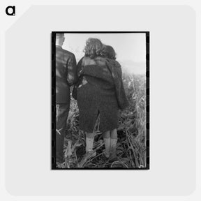 アートポストカード-Girls Watching Cornhusking
 - ラッセル リー Postcard.