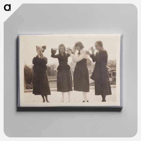 アートパネル-Four Women Making Hand Gestures
 - セントルイス美術館 Canvas.
