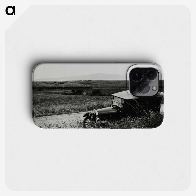 2-31_Leslie-Adkin_phone