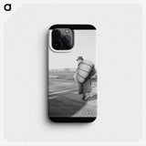 2-42_Dorothea-Lange_phone