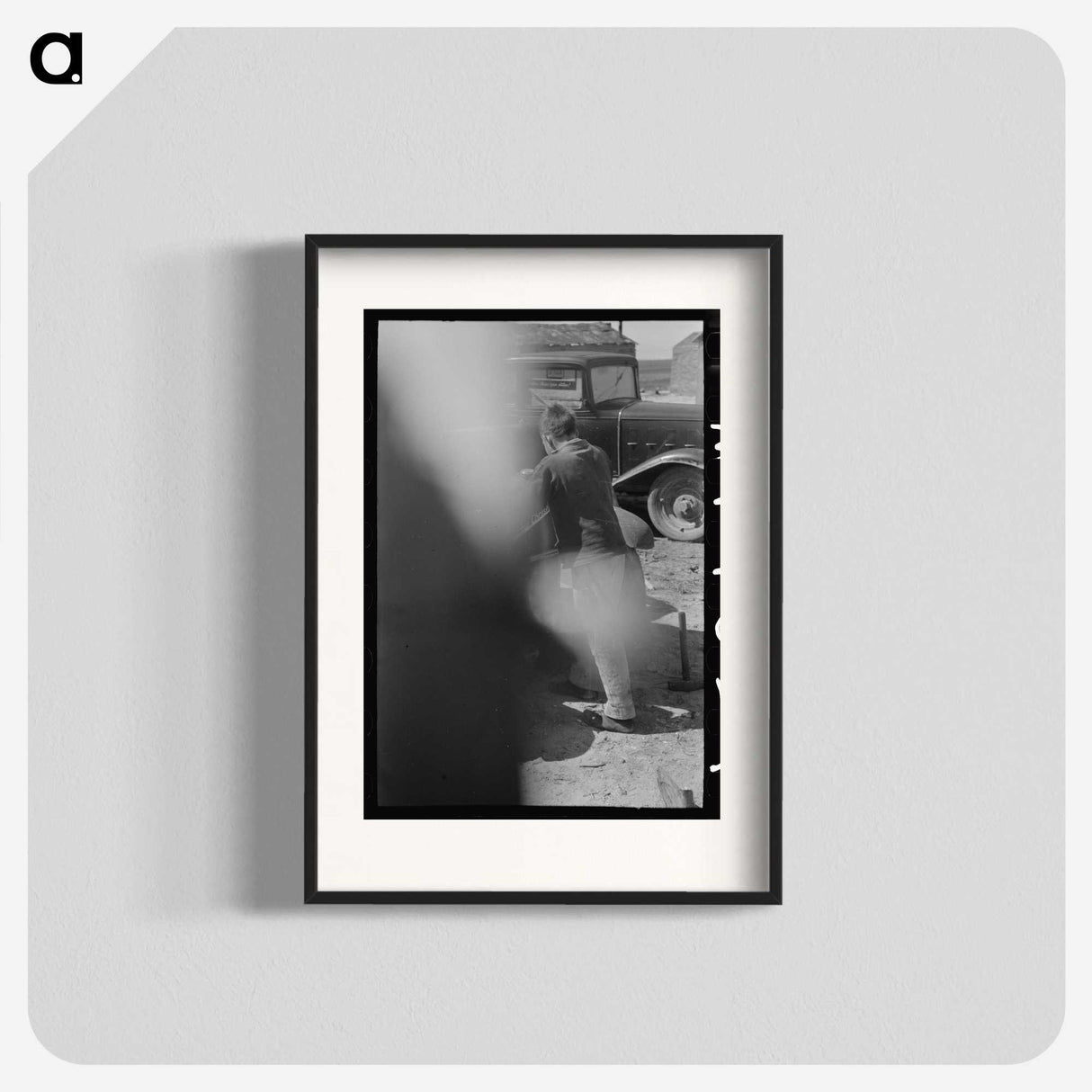 2-44_Russell-Lee_blk