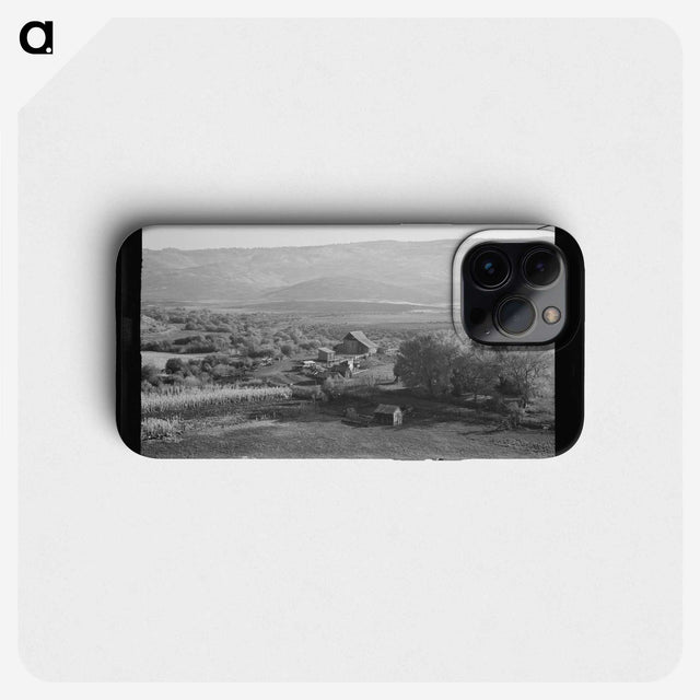 2-46_Dorothea-Lange_phone