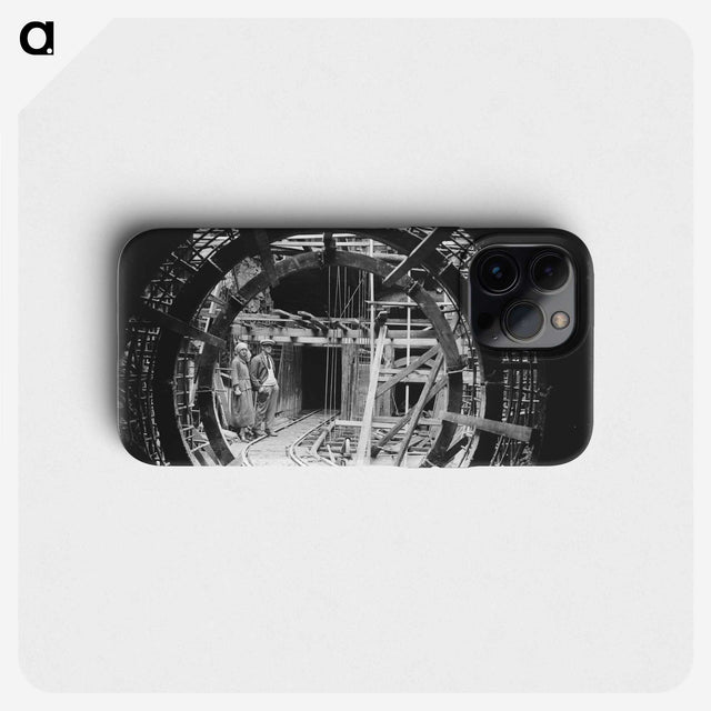 2-48_Leslie-Adkin_phone