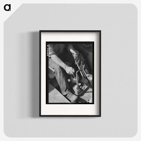 2-55_Russell-Lee_blk