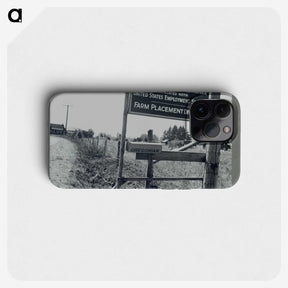 2-60_Dorothea-Lange_phone