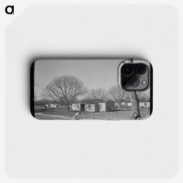2-61_Dorothea-Lange_phone