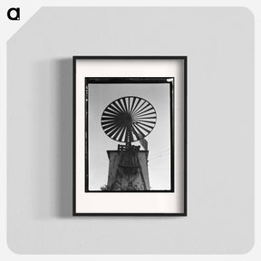 アートポスター-Windmill on small farm near Tracy, California - ドロテア ラング Poster.