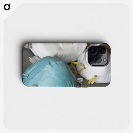 2-70_COVID-19_phone
