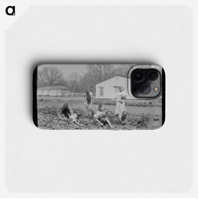 2-71_Dorothea-Lange_phone