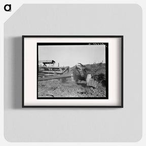 アートポスター-Bulldozer raises and pushes stump on cut-over farm - ドロテア ラング Poster.