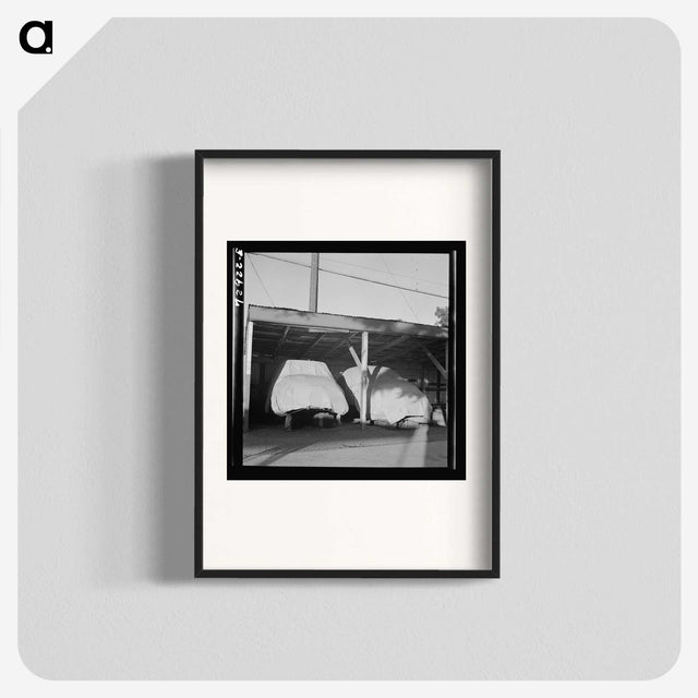 2-82_Russell-Lee_blk