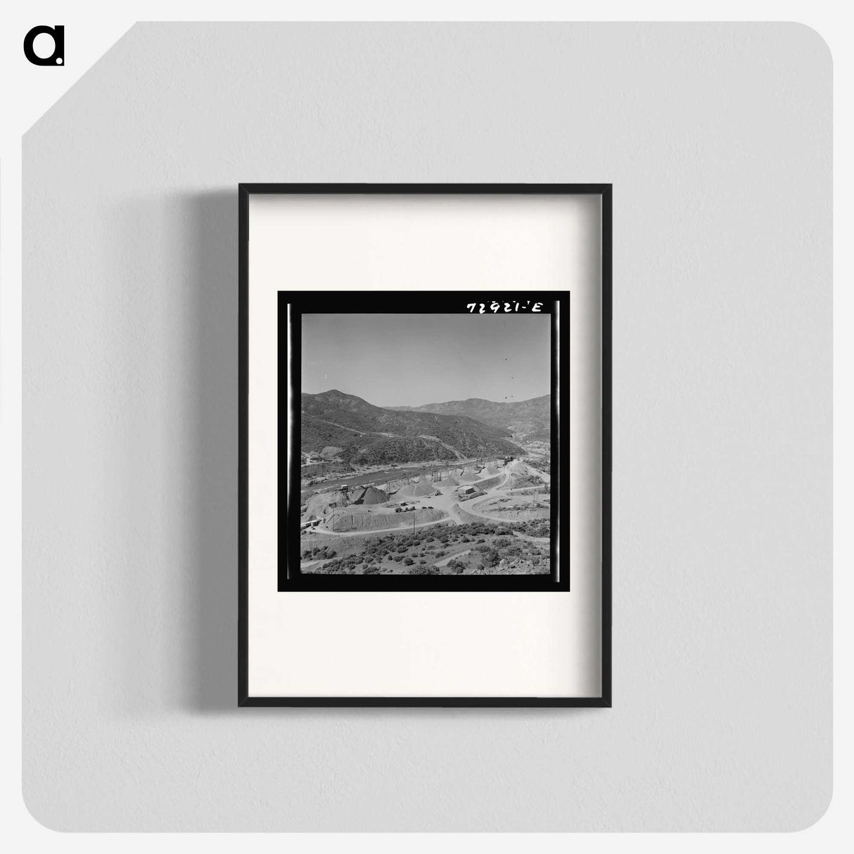 2-85_Russell-Lee_blk