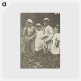 アートポストカード-Untitled (Flora, Elizabeth, Howard & Kitty in Lake George field) - アルフレッド スティーグリッツ Postcard.