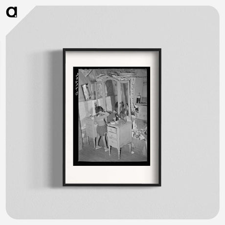 2-90_Russell-Lee_blk