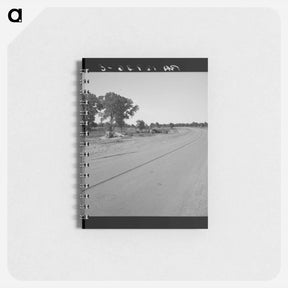 アートメモ帳-Family camped on U.S. Highway 63. Cache County, Oklahoma. - ドロテア ラング Memo.