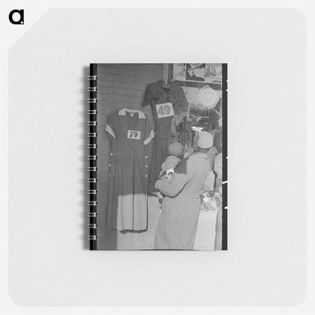 アートメモ帳-Dresses in Laurel
 - ラッセル リー Memo.