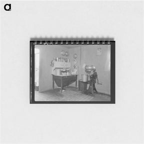 アートメモ帳-Corner of one-room cabin belonging to farmer starting in cut-over area - ドロテア ラング Memo.