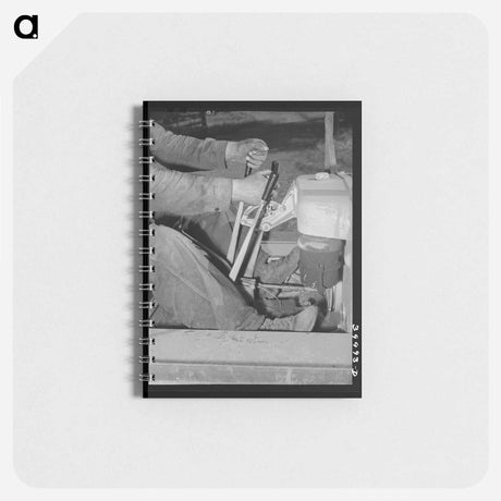 アートメモ帳-Caterpillar Levers
 - ラッセル リー Memo.