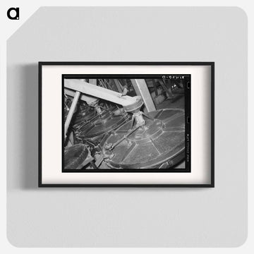 Hulling Machinery
 - ラッセル リー Poster.