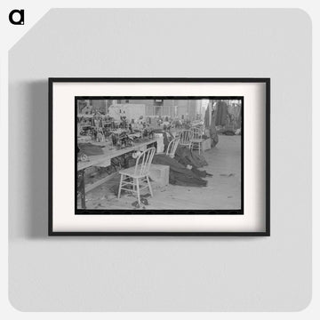 Cooperative Garment Factory
 - ラッセル リー Poster.