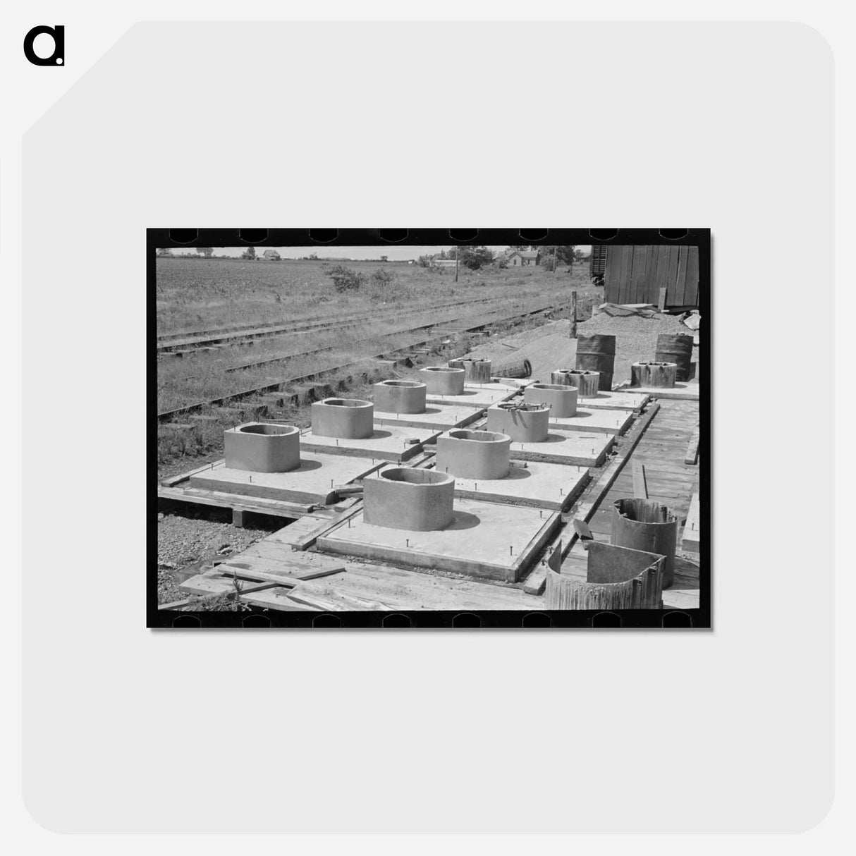 アートポストカード-Sanitary Privy Bases
 - ラッセル リー Postcard.