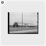 アートポストカード-Mule Barn, Lake Dick Project
 - ラッセル リー Postcard.