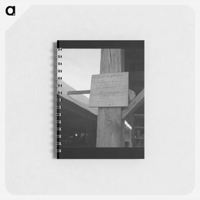 アートメモ帳-Sign at a tomato packing shed for migrant and local labor - ドロテア ラング Memo.